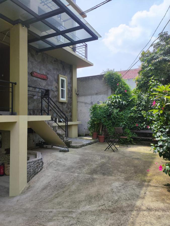 Rumah Pondok Pinang Jakarta Exterior photo